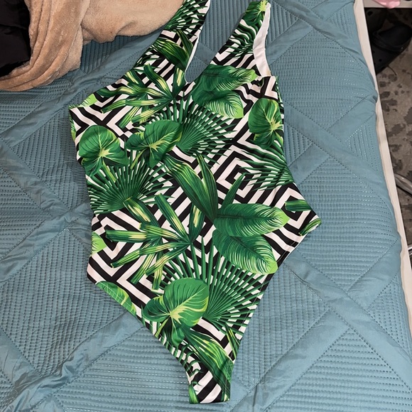 Tropical Bathing Suit - Picture 3 of 4